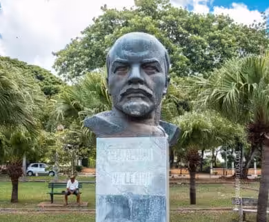 Statue of Lenin in Mauritius